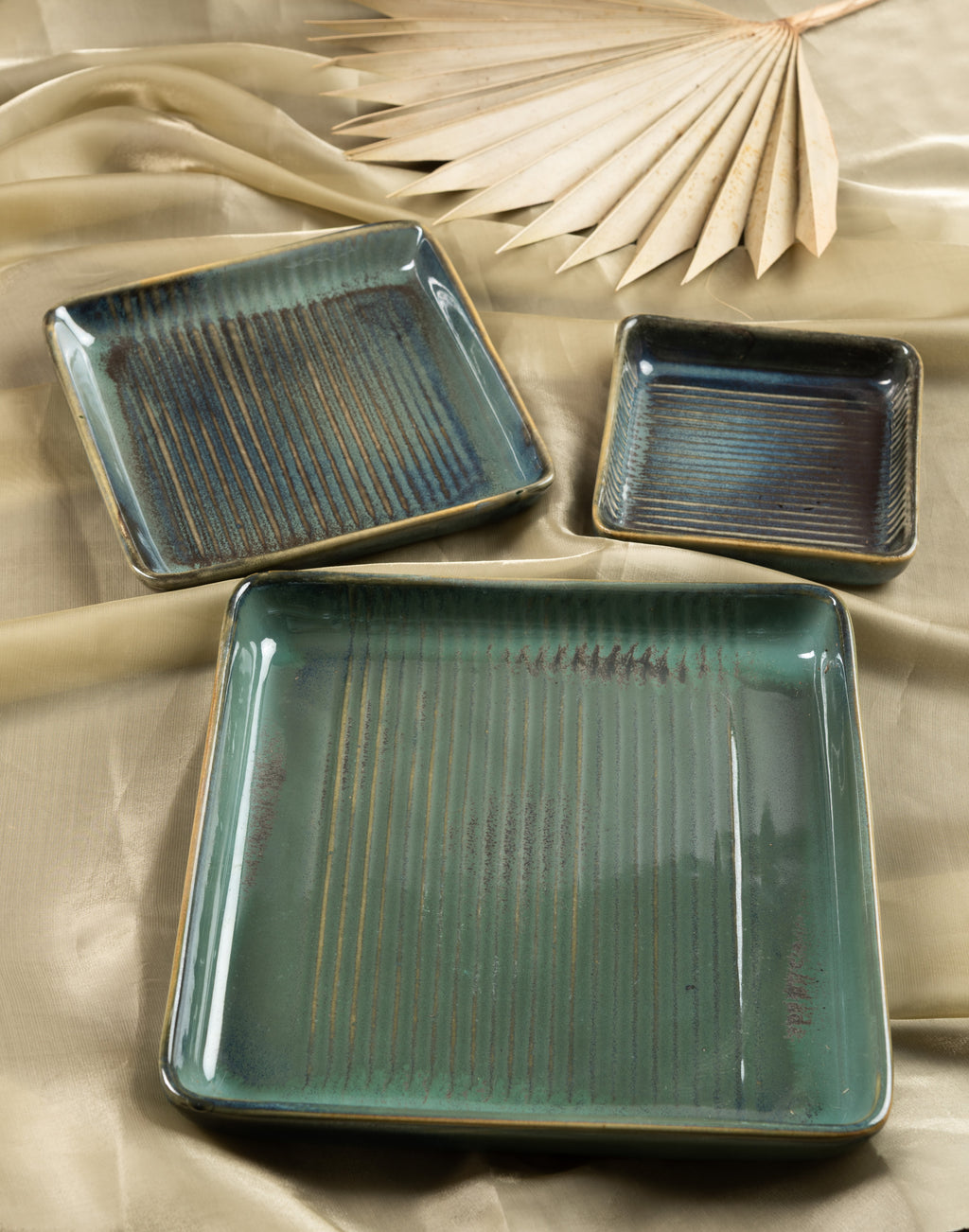 Azure Ridge Square Plate Set (Set of 3)