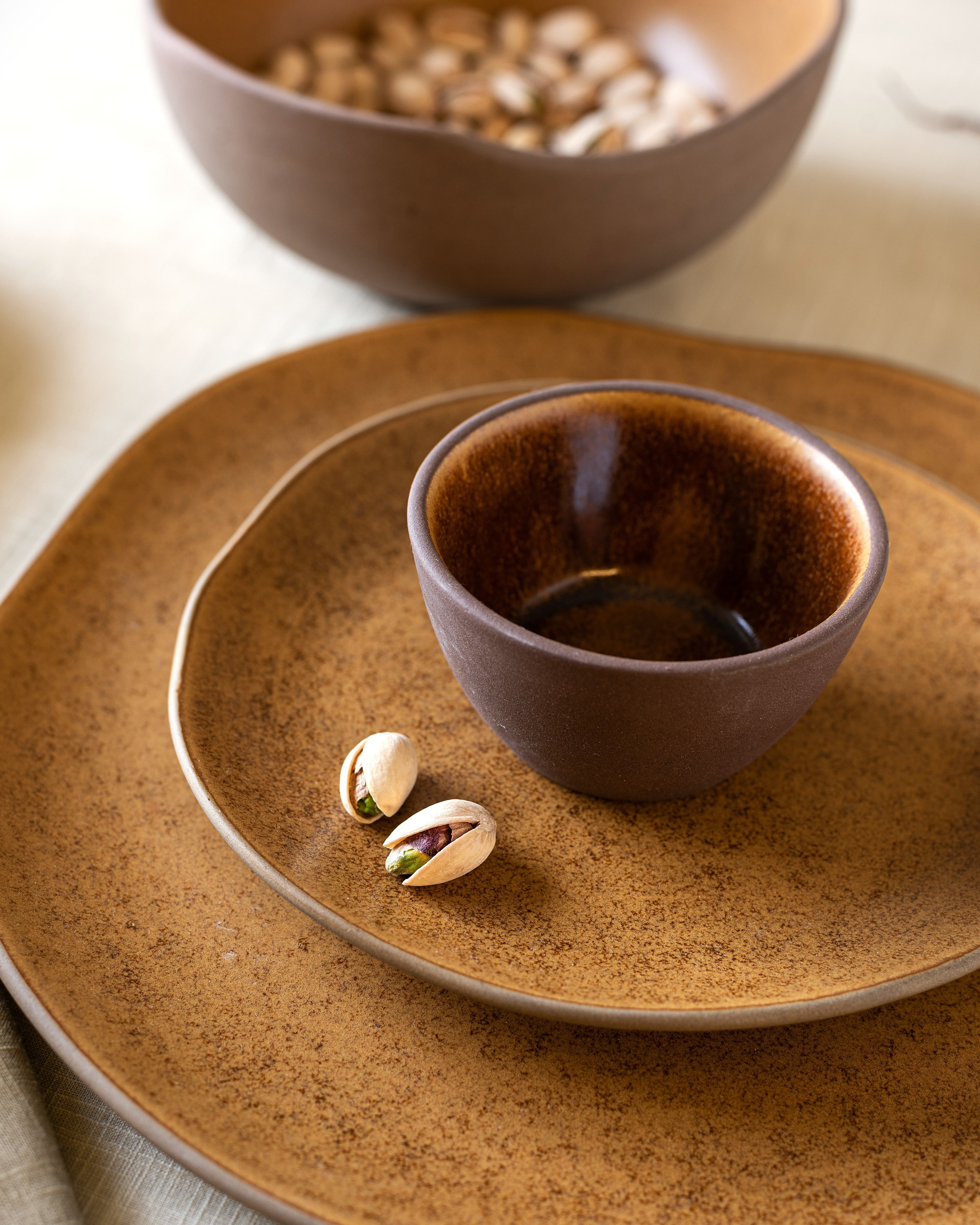 Sculptural Contour Dinner Set